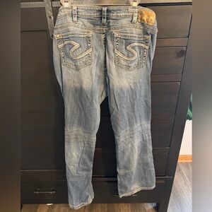 Silver Jeans Women's Straight Leg in Faded Blue